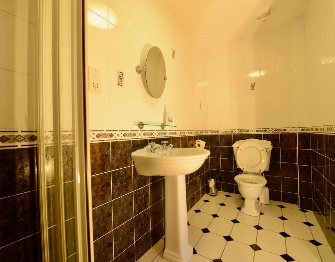 Oakfield B&B Lisburn Esterno foto